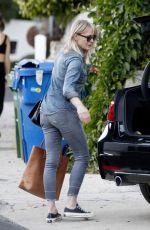 ROBIN WRIGHT Arrives to Her Home in Los Angeles 01/15/2021