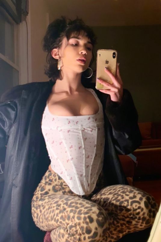 ROWAN BLANCHARD - Instagram Photos 01/10/2021
