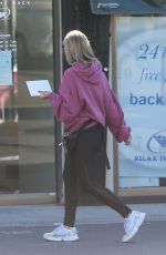 SARAH MICHELLE GELLAR Out and About in Santa Monica 12/31/2020