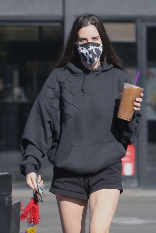 SCOUT WILLIS in Shorts Out for Coffee in Los Feliz 01/09/2021