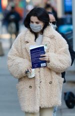 SELENA GOMEZ Heading to Only Murders in the Building Set in New York 01/19/2021