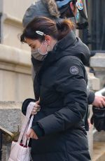 SELENA GOMEZ on the Set of Murders in the Building in New York 01/20/2021