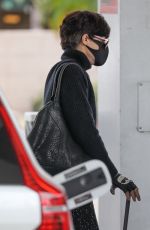 SELMA BLAIR ay a Gas Station in Los Angeles 01/07/2021