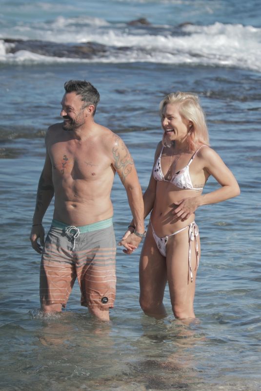 SHRANA BURGESS and Brian Austin Green at a Beach in Hawaii 01/02/2021