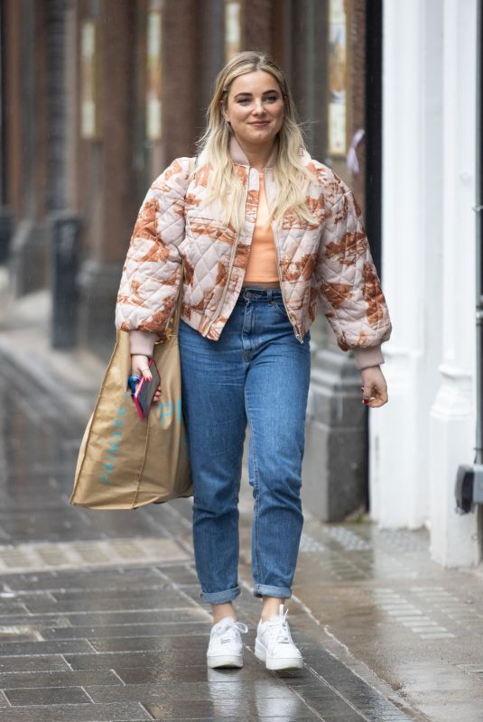 SIAN WELBY Arrives at Global Offices in London 01/13/2021