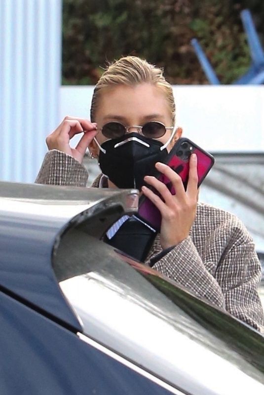 STELLA MAXWELL at a Gas Station in Los Angeles 01/29/2021