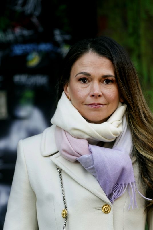 SUTTON FOSTER on the Set of Younger in New York 01/21/2021
