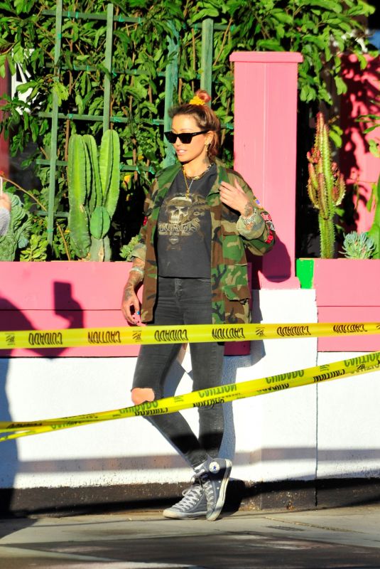TINA LOUISE at Her Vegan Restaurant Sugar Taco in Sherman Oaks 01/30/2021