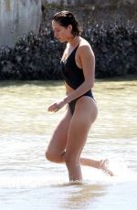 VANESSA VALLADARES and Zac Efron at Vaucluse Beach in Sydney 01/11/2021