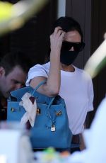 VICTORIA BECKHAM Out for Lunch in Miami 01/09/2021
