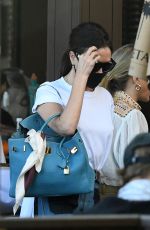VICTORIA BECKHAM Out for Lunch in Miami 01/09/2021