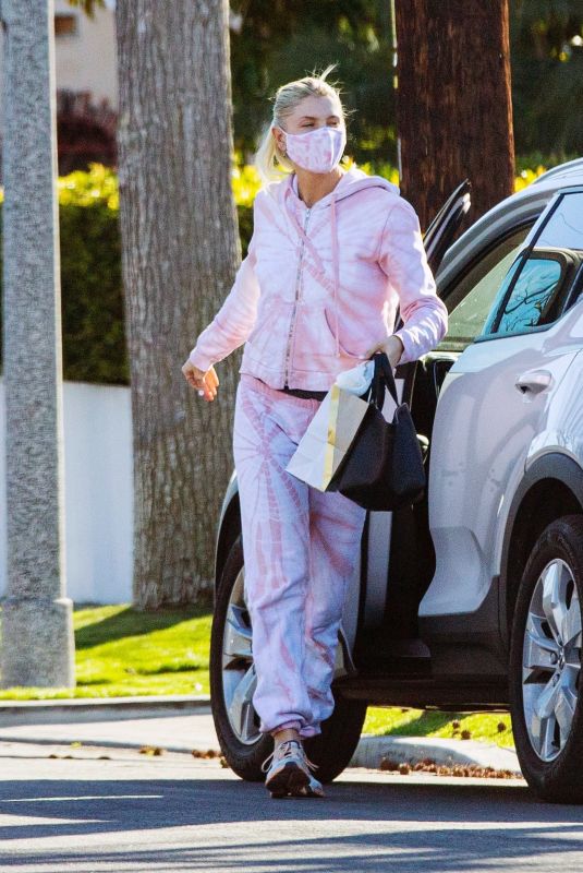 AMANDA KLOOTS Out and About in Los Angeles 02/21/2021