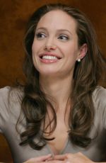 ANGELINA JOLIE at The Good Shepard Press Conference 12/08/2006