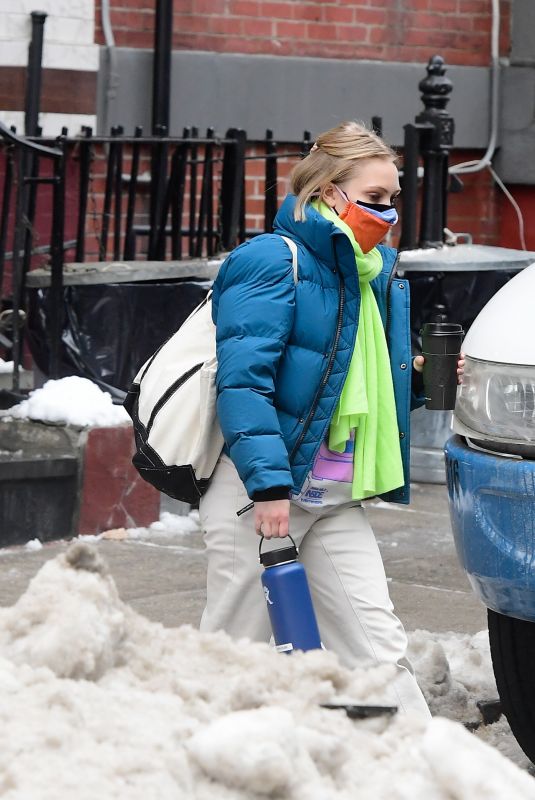 ANNASOPHIA ROBB on the Set of Dr. Death in New York 02/11/2021
