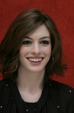ANNE HATHAWAY at Get Smart Press Conference 05/31/2008