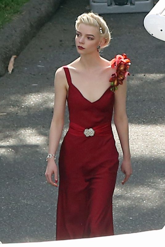 ANYA TAYLOR-JOY on the Set of David O