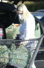 ARIEL WINTER Shopping at Gelson