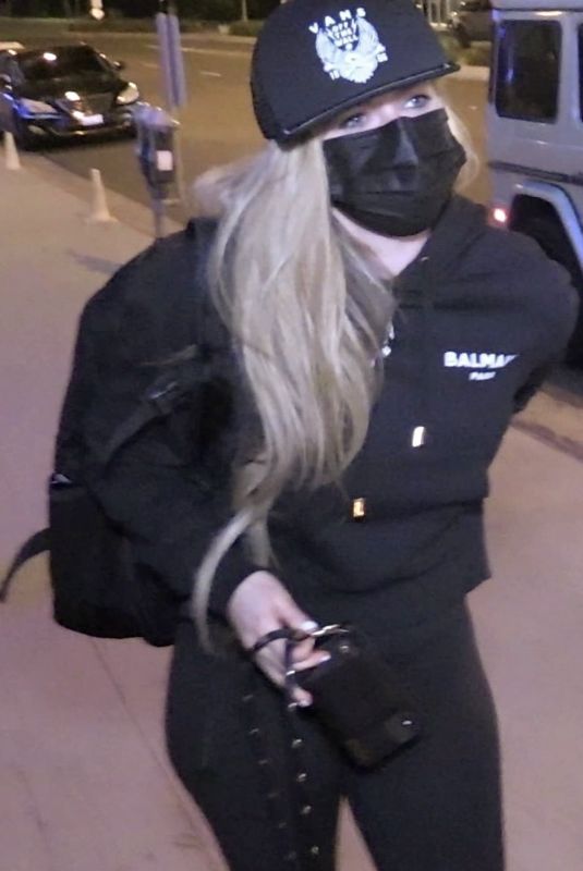 AVVRIL LAVIGNE Arrives at BOA Steakhouse in West Hollywood 02/04/2021