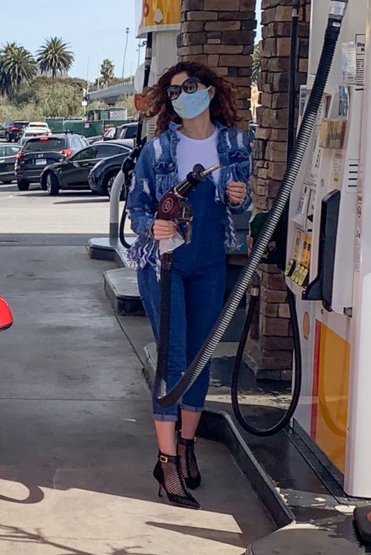 BLANCA BLANCO at a Gas Station Try to Fuel Her Tesla Car in Malibu 02/14/2021