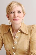 CATE BLANCHETT at The Aviator Press Conference 11/20/2004
