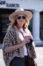CATHERINE SUTHERLAND Out for Smoothie at Joi Cafe in Westlake Village 02/08/2021