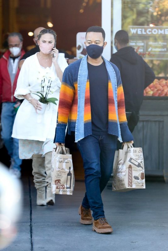 CHRISSY TEIGEN and John Legend Leaves Bristol Farms in Beverly Hills 02/12/2021