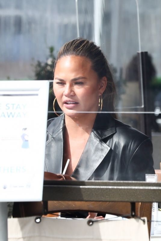CHRISSY TEIGEN Out for Lunch at Il Pastaio in Beverly Hills 02/01/2021