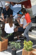 CINDY CRAWFORD nad KAIA and Rande GERBER Celebrates Cindy