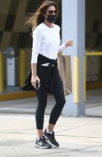 CINDY CRAWFORD nad KAIA and Rande GERBER Celebrates Cindy