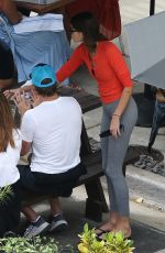 CINDY CRAWFORD nad KAIA and Rande GERBER Celebrates Cindy