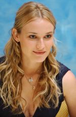 DIANE KRUGER at Wicker Park Press Conference 08/29/2004
