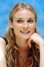 DIANE KRUGER at Wicker Park Press Conference 08/29/2004