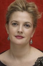 DREW BARRYMORE at Grey Gardens Press Conference 04/17/2009