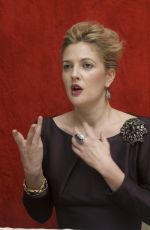 DREW BARRYMORE at Grey Gardens Press Conference 04/17/2009