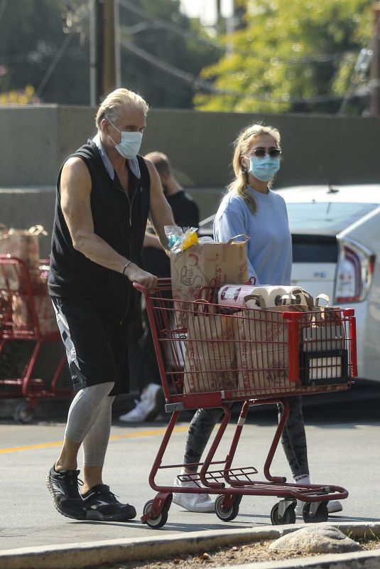 EMMA KROKDAL and Dolph Lundgren Shopping at Trader Joe