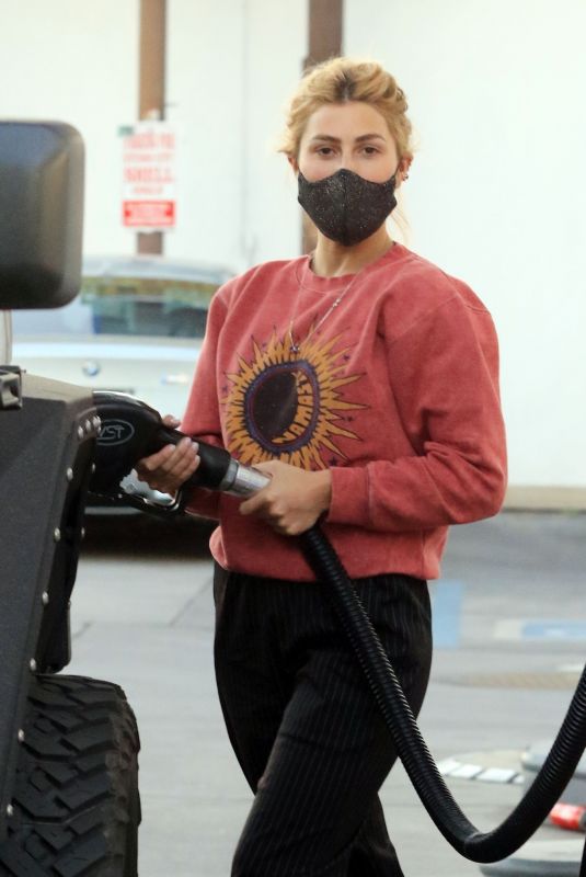 EMMA SLATER at a Gas Station in Studio City 02/19/2021