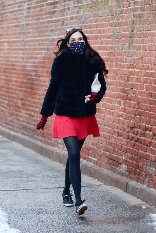 FAMKE JANSSEN Out on Valentine