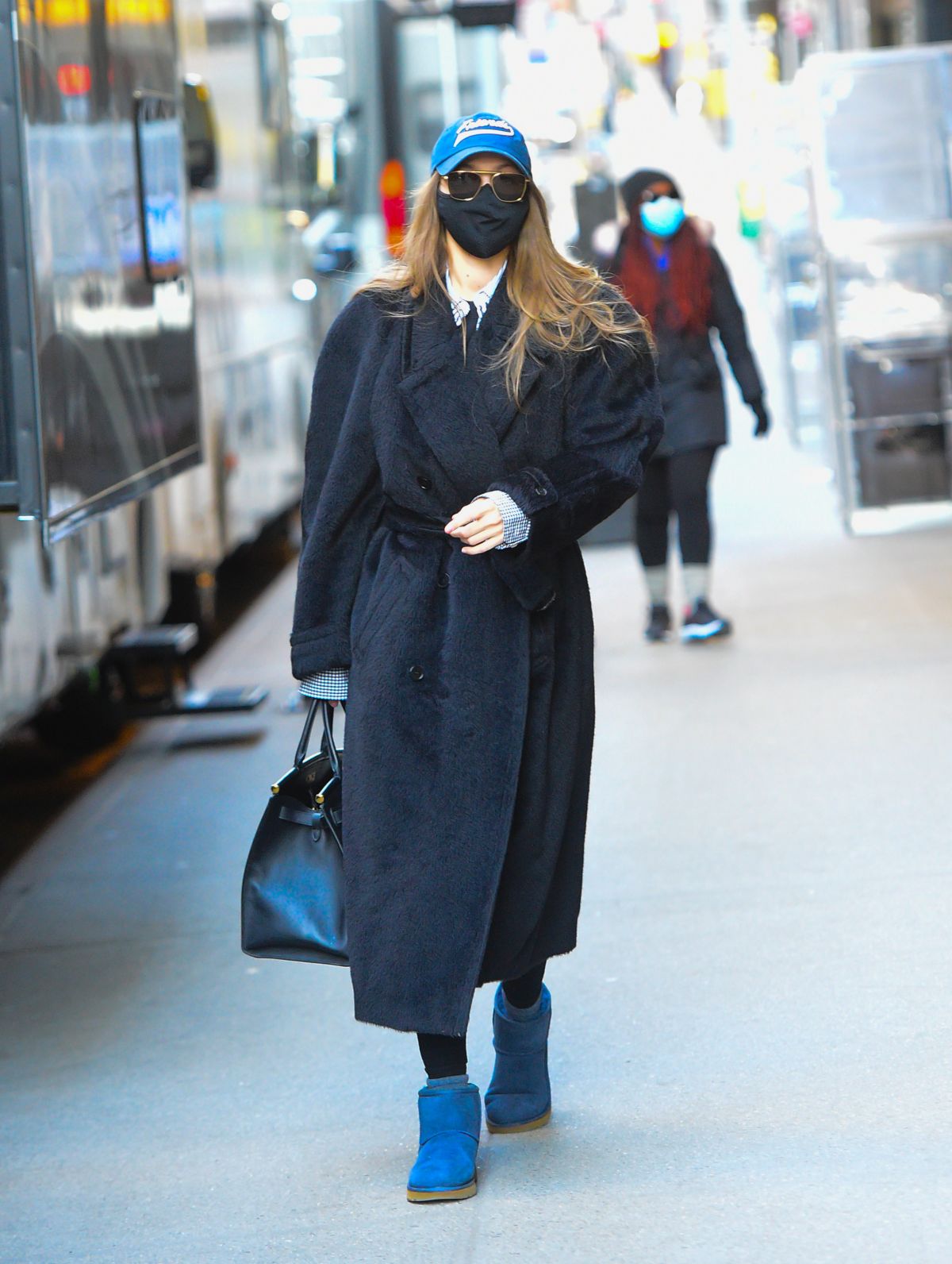 gigi-hadid-heading-to-a-photoshoot-in-new-york-01-30-2021-3.jpg