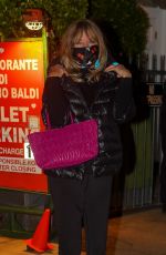 GOLDIE HAWN and Kurt Russell Celebrate 38 Years Together in Santa Monica 02/16/2021