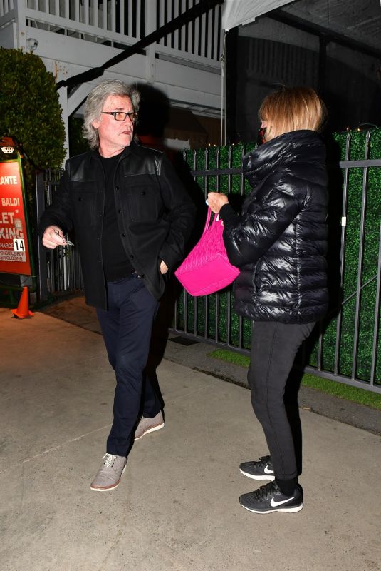 GOLDIE HAWN and Kurt Russell Celebrate 38 Years Together in Santa Monica 02/16/2021