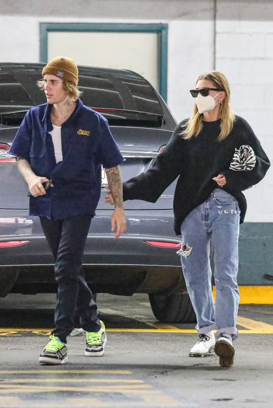 HAILEY and Justin BIEBER Out in Beverly Hills 02/01/2021