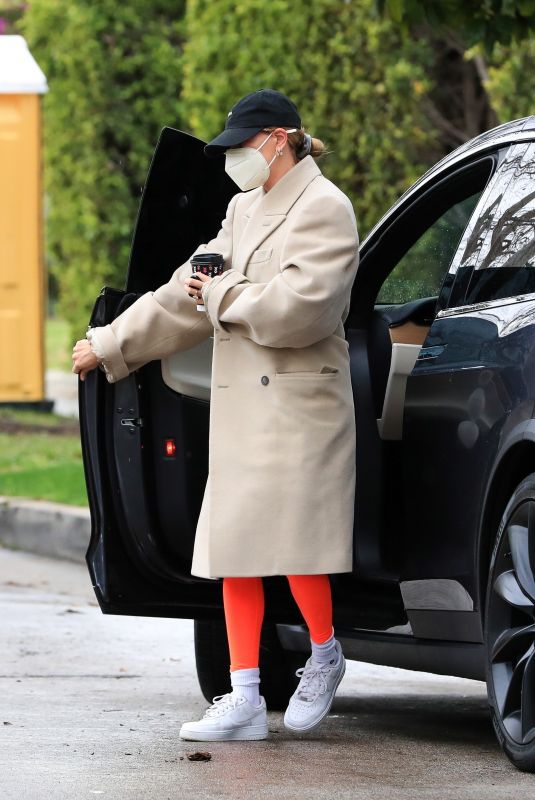 HAILEY BIEBER Arrives at Morning Workout Session in West Hollywood 02/01/2021