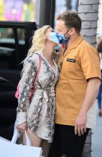 HEIDI MONTAG Shopping at LePerla on Rodeo Drive in Beverly Hills 02/13/2021