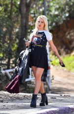 HOLLY MADISON Out Hiking in Griffith Park 02/18/2021
