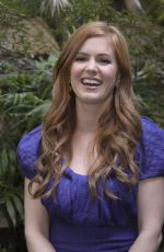 ISLA FISHER at Confessions of a Shopaholic Press Conference 01/25/2009