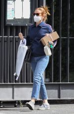 ISLA FISHER Out Shopping in Sydney 02/01/2021