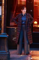 JENNIFER GARNER Acts a Scene from The Adam Project in Vancouver 02/224/2021