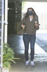 JENNIFER GARNER Out for Coffee in Los Angeles 02/02/2021