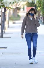 JENNIFER GARNER Out for Coffee in Los Angeles 02/02/2021