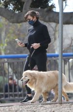 JENNIFER GARNER Out with Her Dogs in Pacific Palisades 01/30/2021
